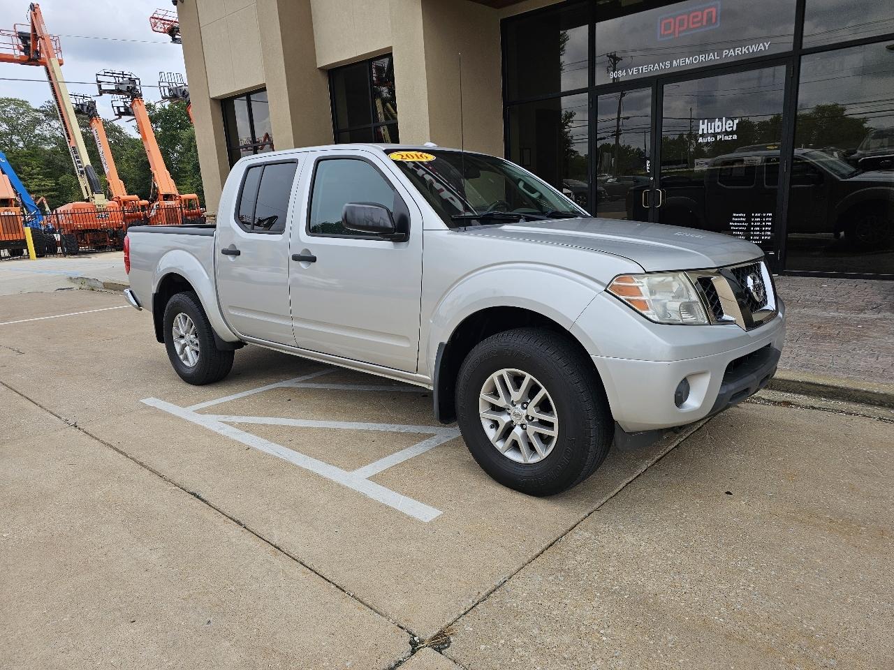 Nissan Frontier photo 2