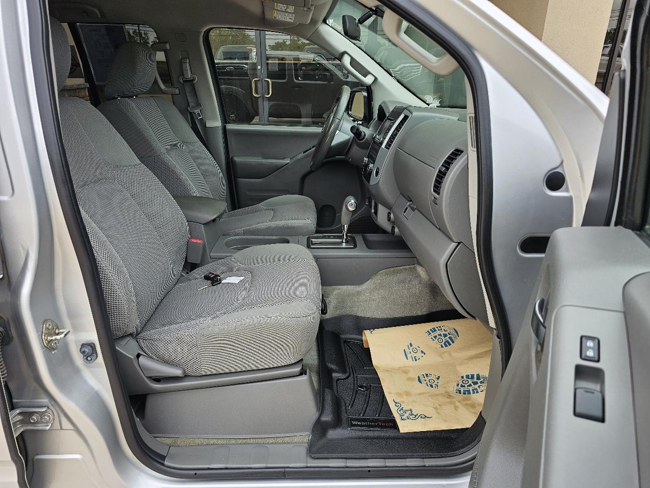 Nissan Frontier photo 18
