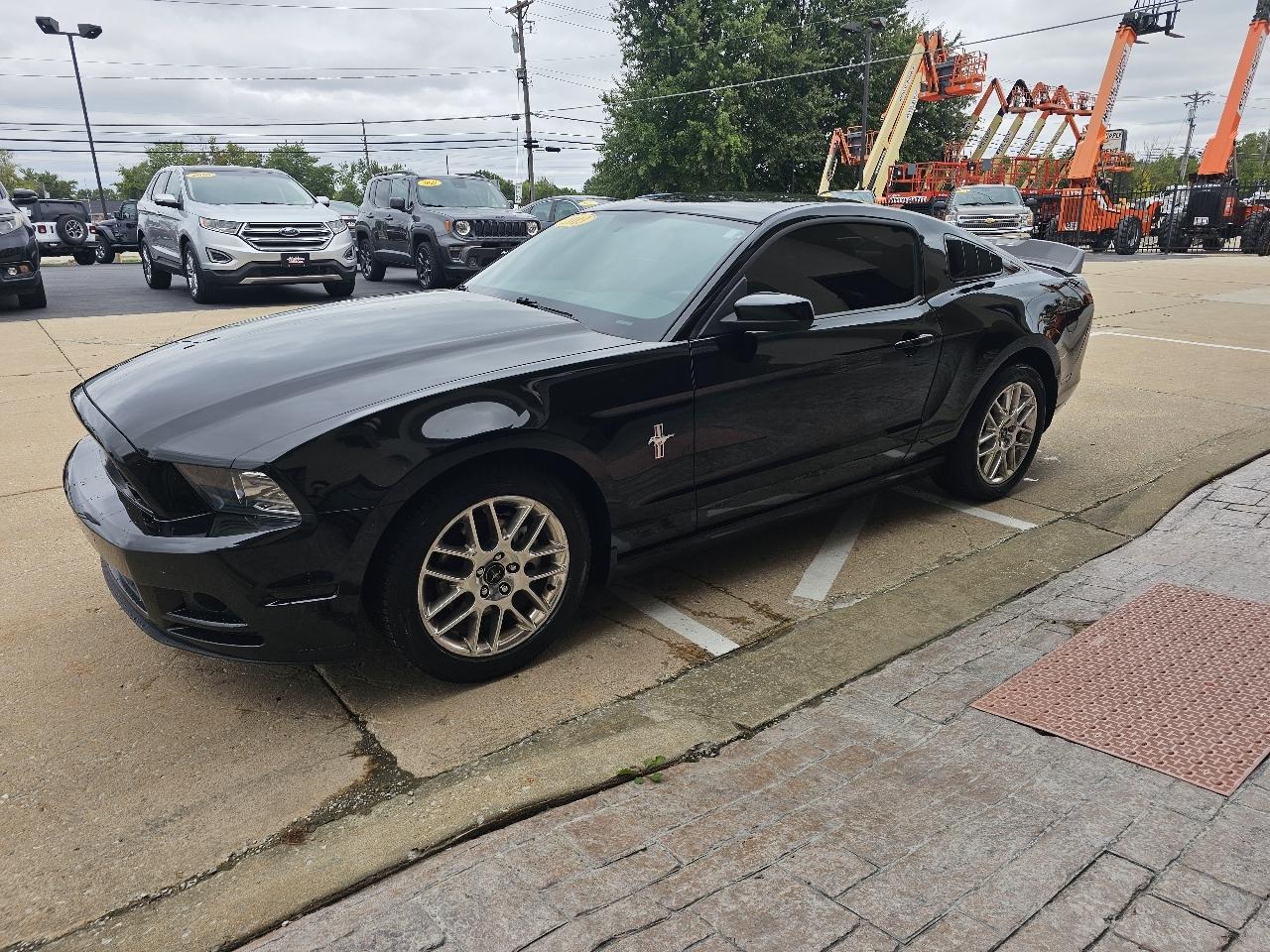 Ford Mustang photo 4