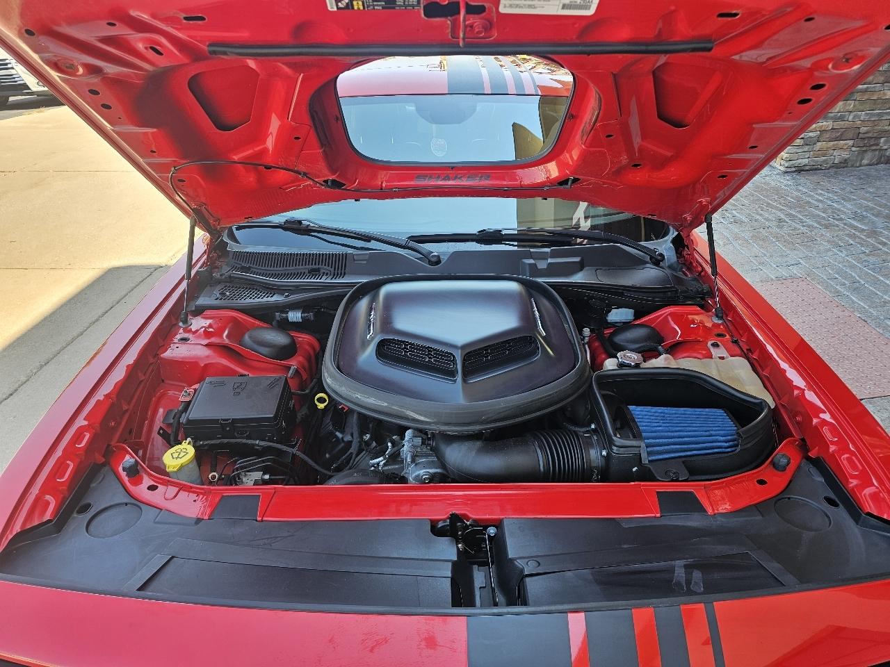 Dodge Challenger photo 9