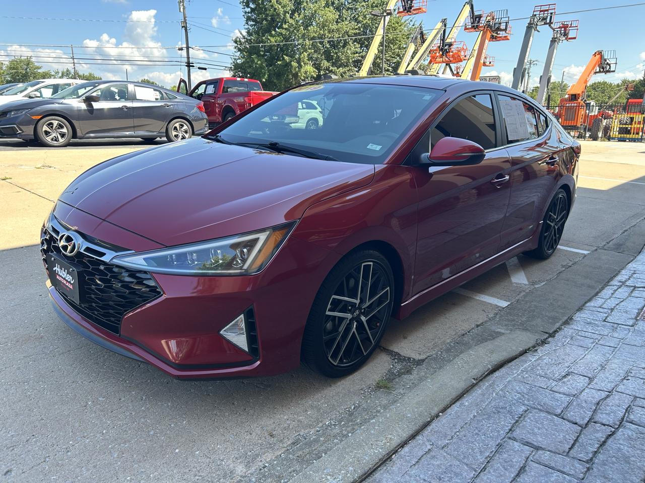 Hyundai Elantra photo 4