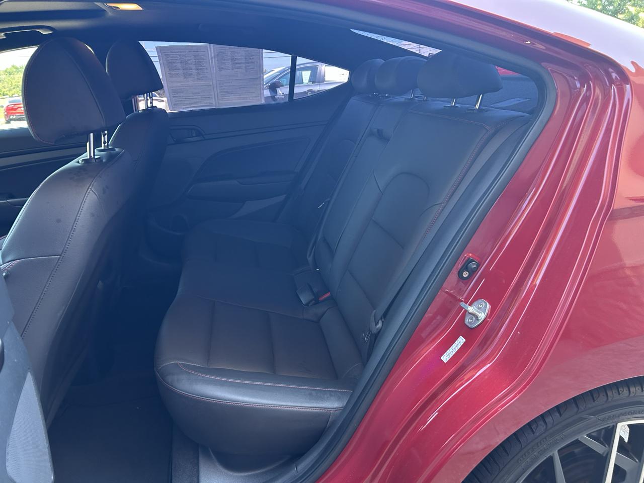 Hyundai Elantra photo 10