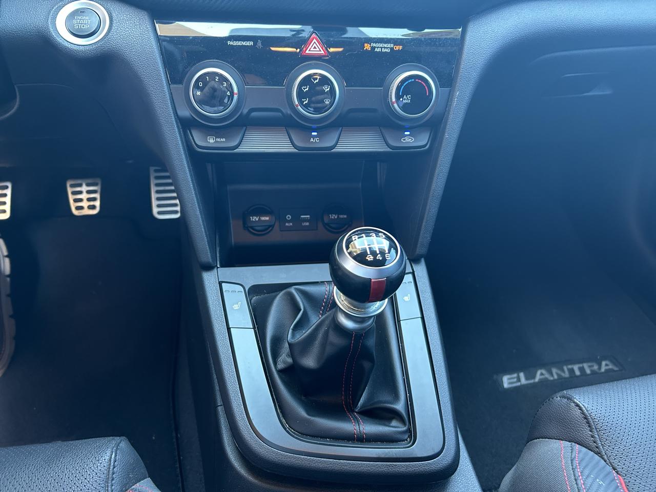 Hyundai Elantra photo 17
