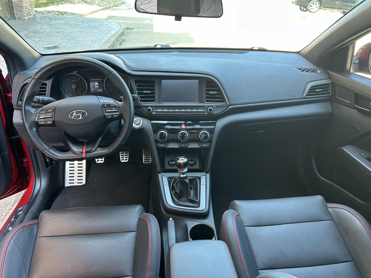 Hyundai Elantra photo 21