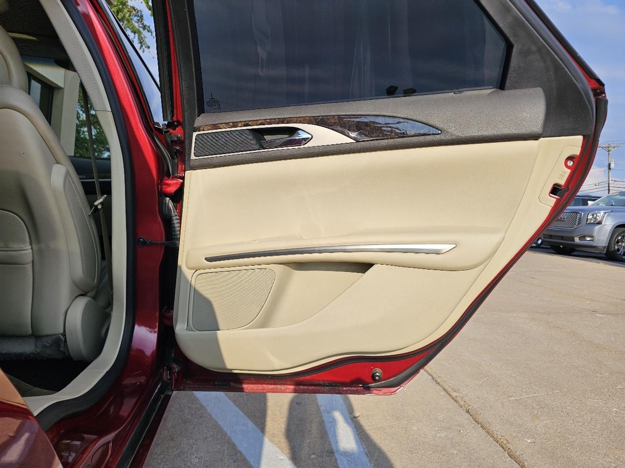 Lincoln MKZ FWD 2015