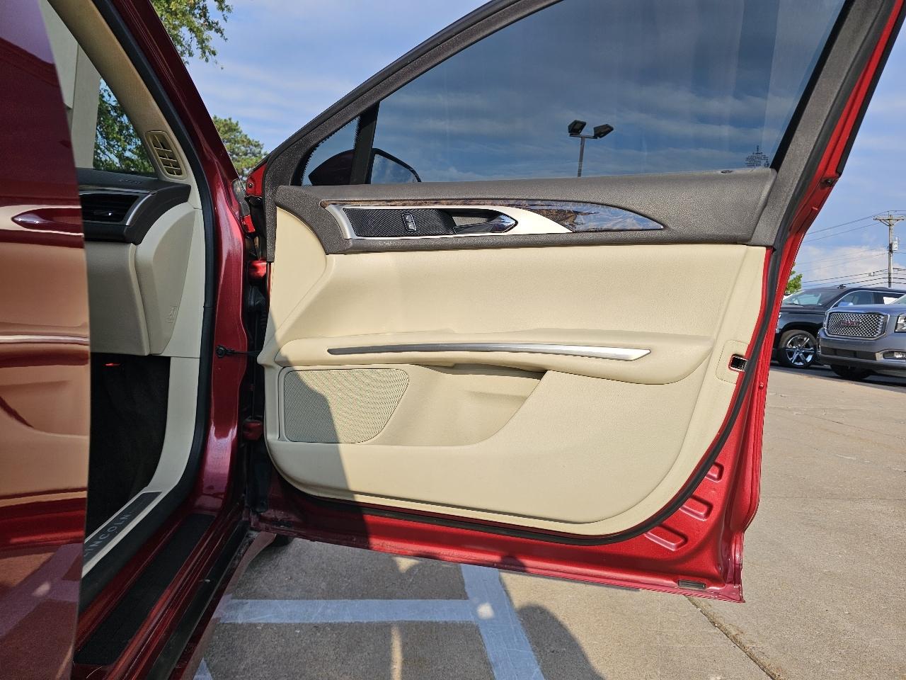 Lincoln MKZ FWD 2015