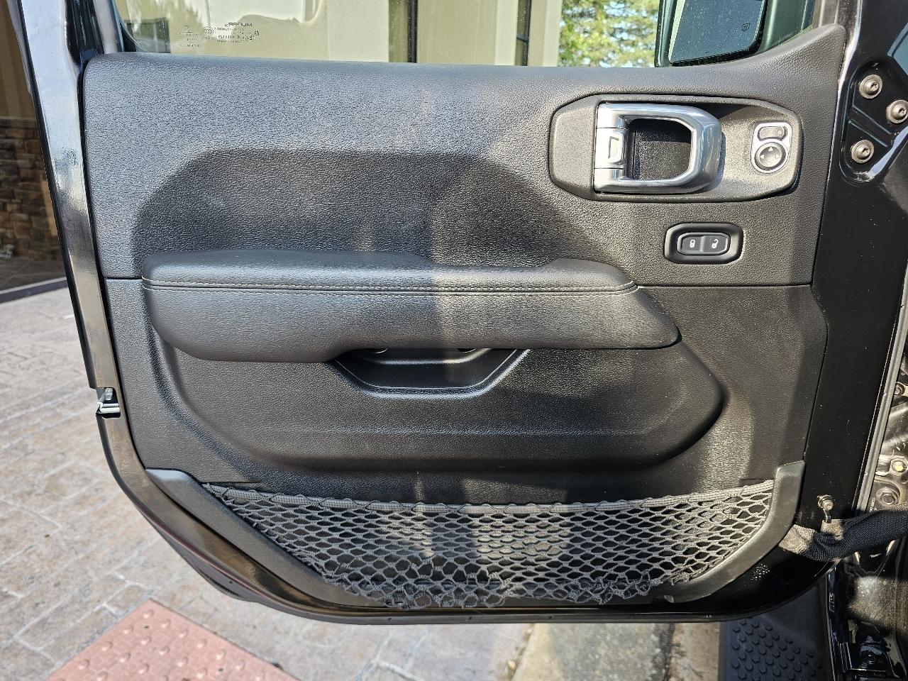 Jeep Wrangler Unlimited Sahara 2021