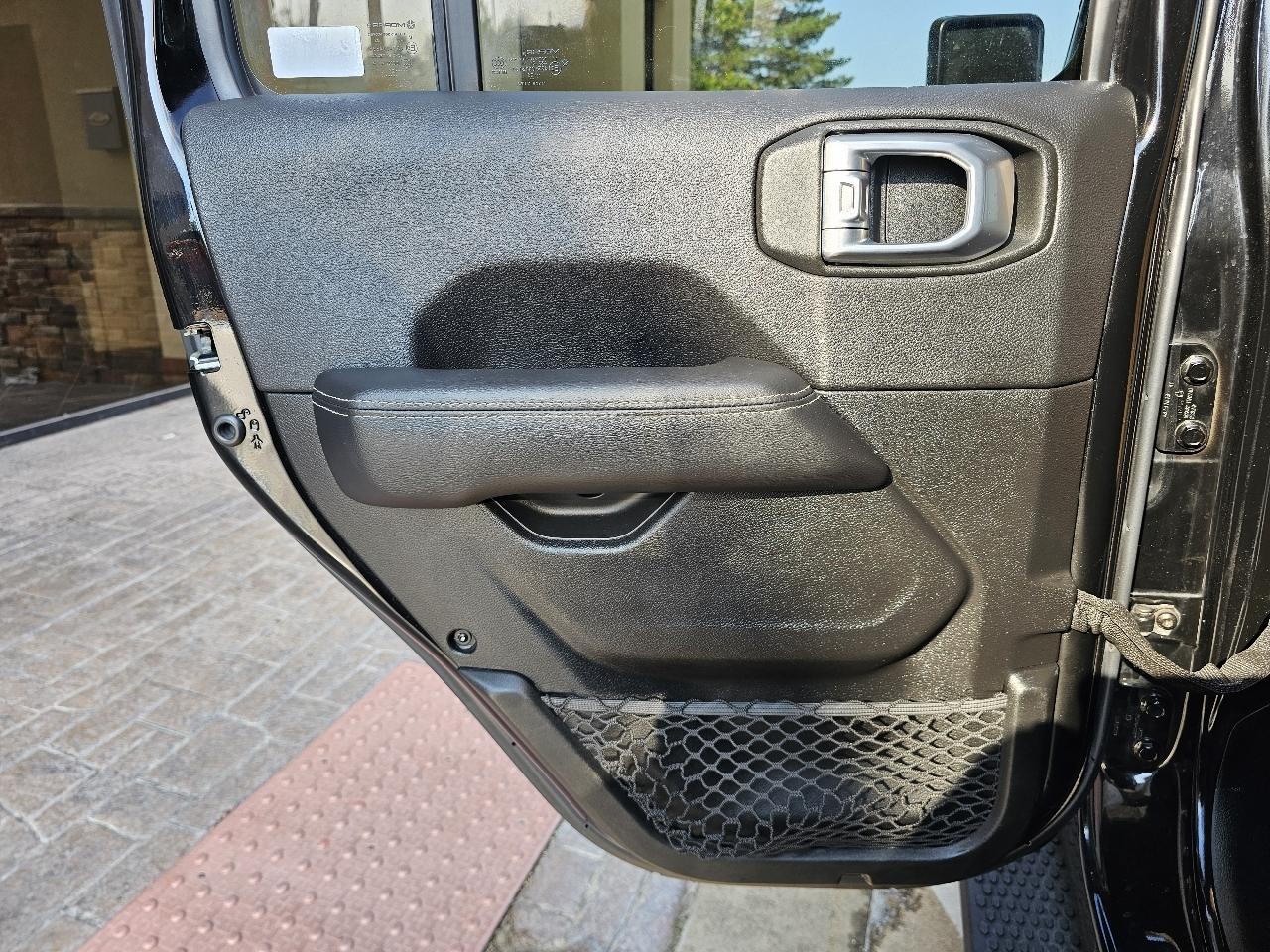 Jeep Wrangler Unlimited Sahara 2021