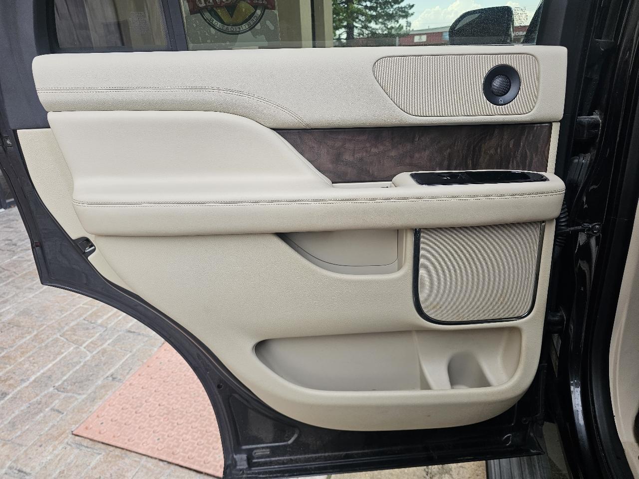 Lincoln Navigator Select 4WD 2019