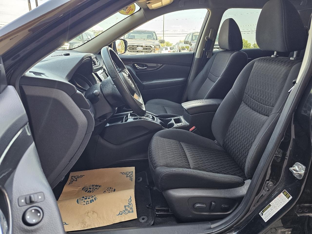 Nissan Rogue SV 4D SUV FWD 2019