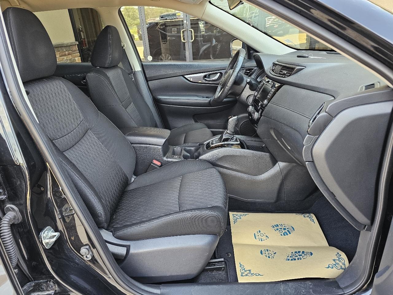 Nissan Rogue SV 4D SUV FWD 2019