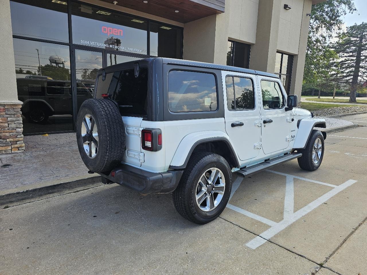 Jeep Wrangler Unlimited Sahara 4WD 2022