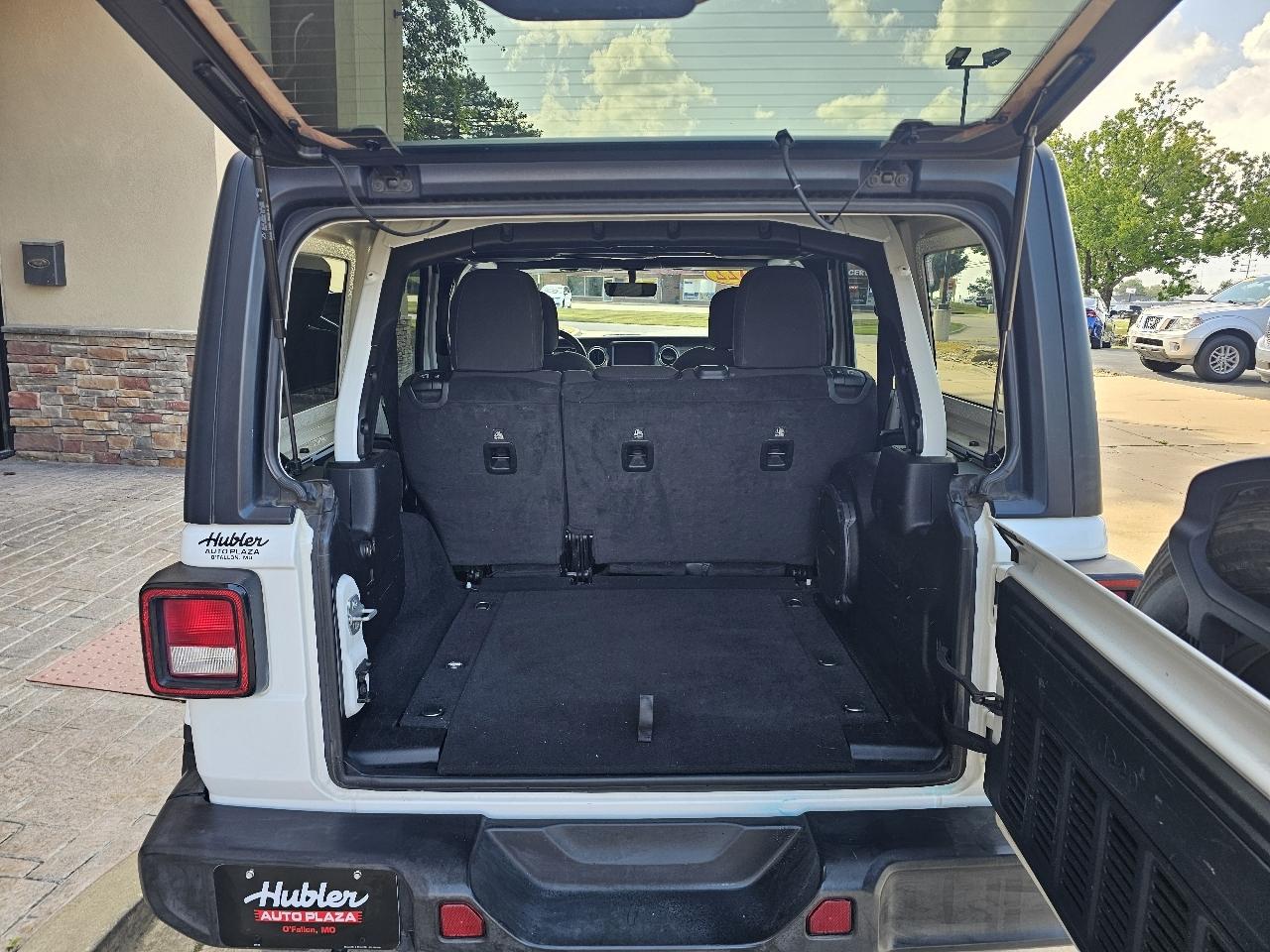 Jeep Wrangler Unlimited Sahara 4WD 2022