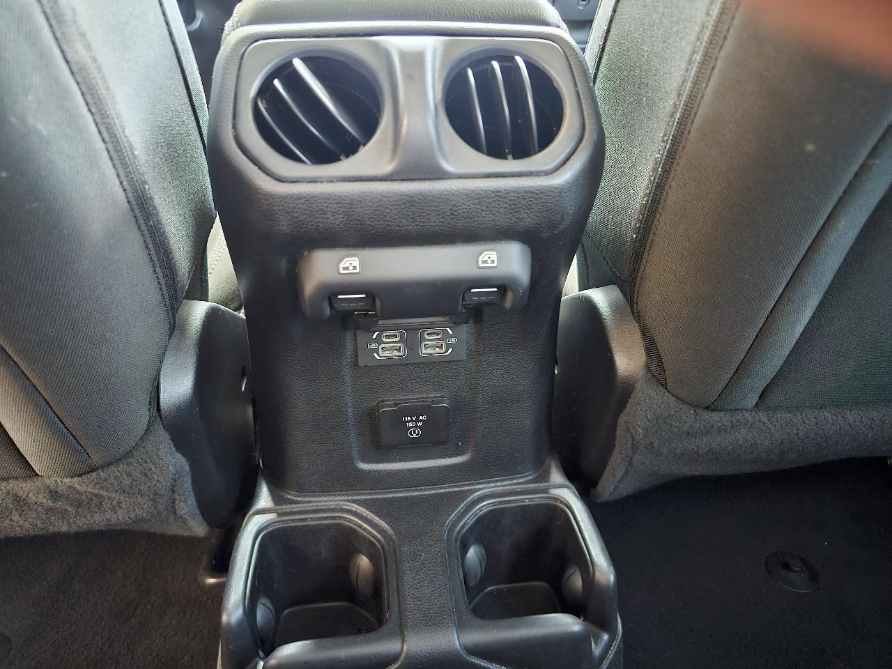 Jeep Wrangler Unlimited Sahara 4WD 2022