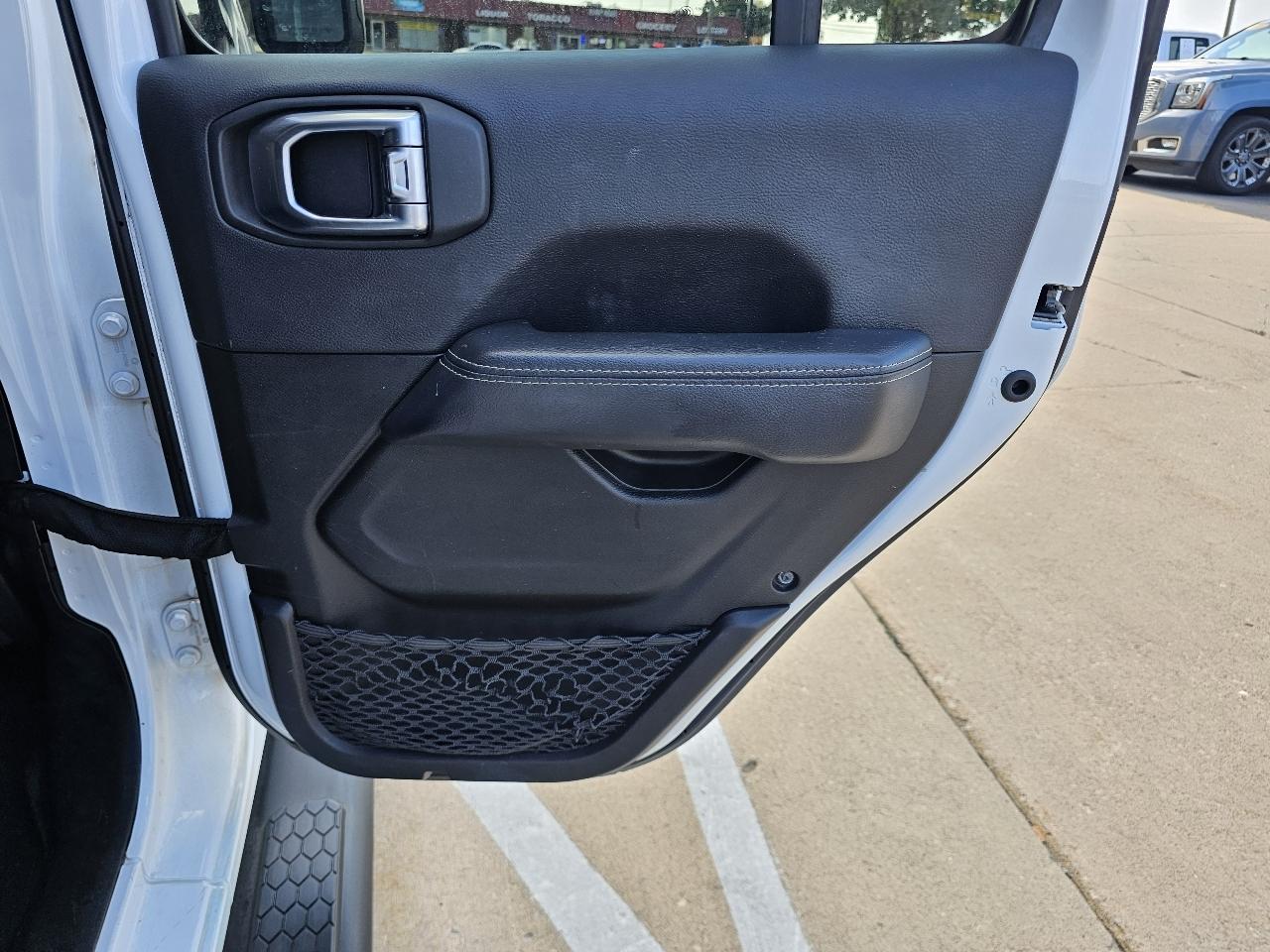 Jeep Wrangler Unlimited Sahara 4WD 2022