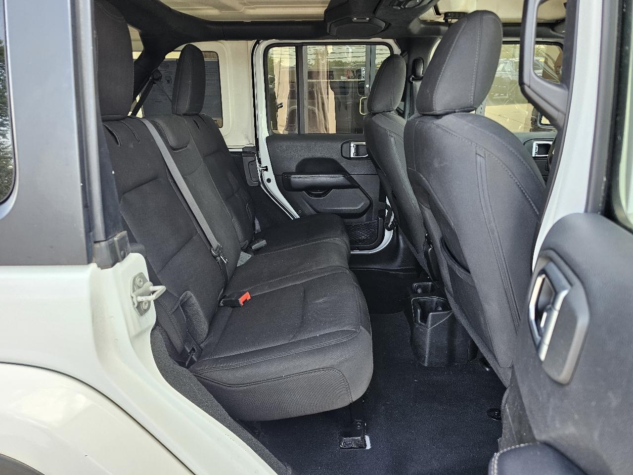 Jeep Wrangler Unlimited Sahara 4WD 2022