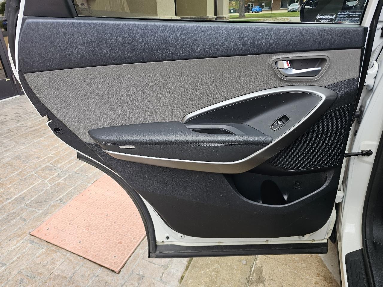 Hyundai Santa Fe SE FWD 2017