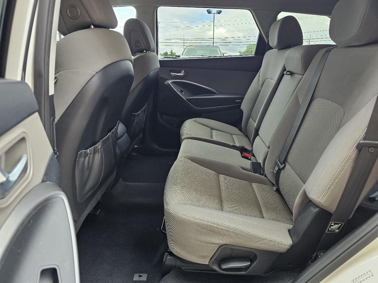 Hyundai Santa Fe SE FWD 2017