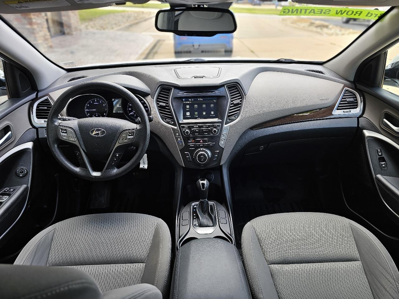 Hyundai Santa Fe SE FWD 2017