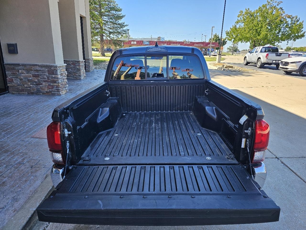 Toyota Tacoma SR5 Double Cab I4 2WD 2023