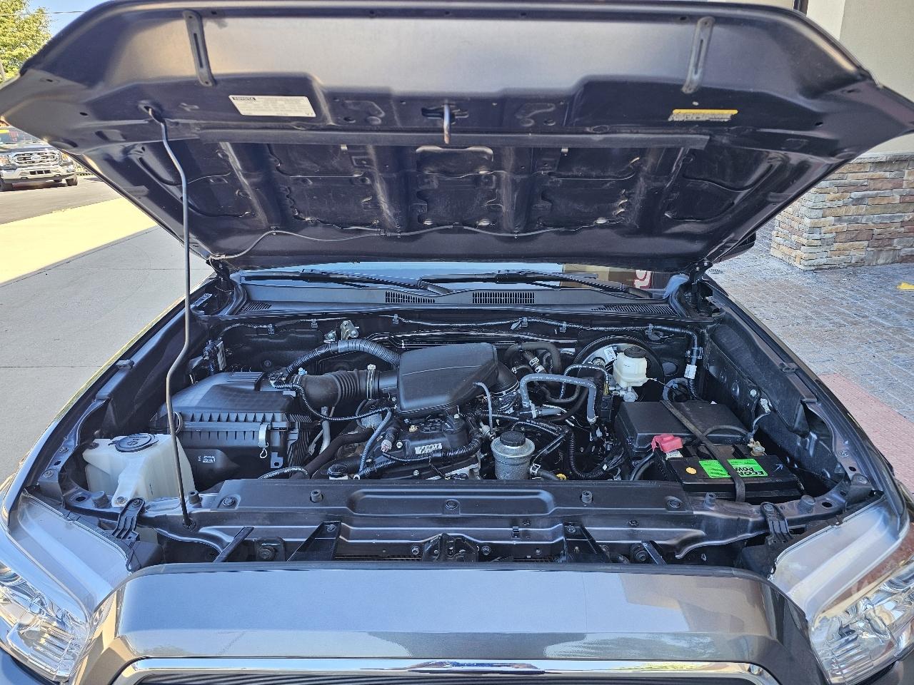 Toyota Tacoma SR5 Double Cab I4 2WD 2023