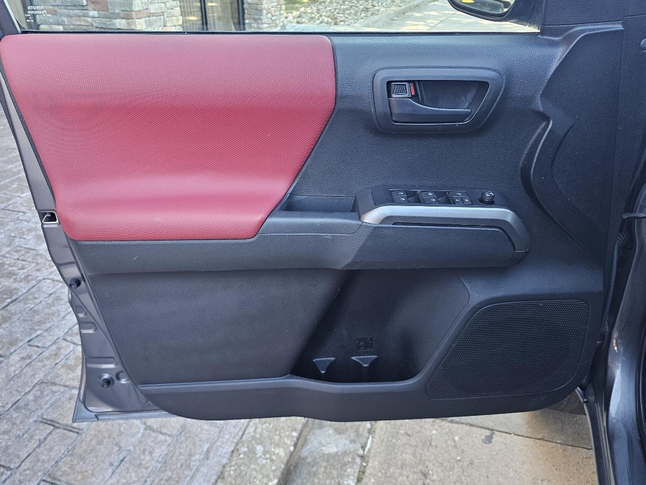 Toyota Tacoma SR5 Double Cab I4 2WD 2023