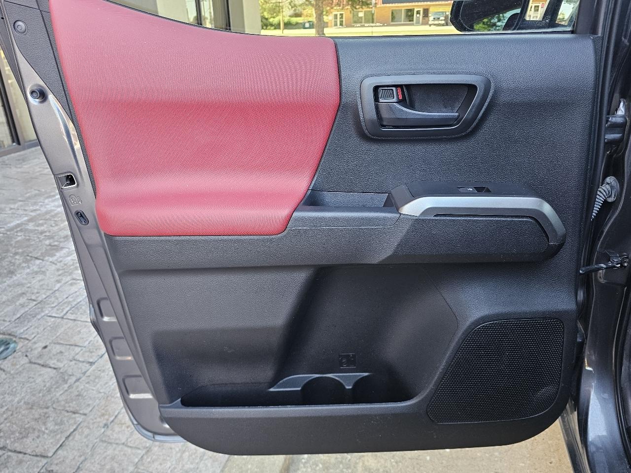 Toyota Tacoma SR5 Double Cab I4 2WD 2023