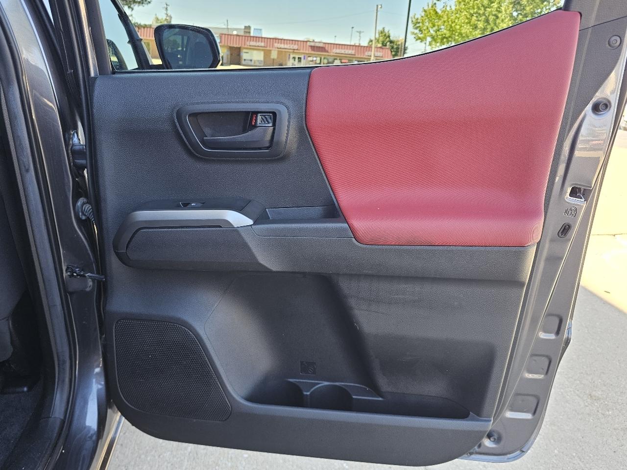 Toyota Tacoma SR5 Double Cab I4 2WD 2023