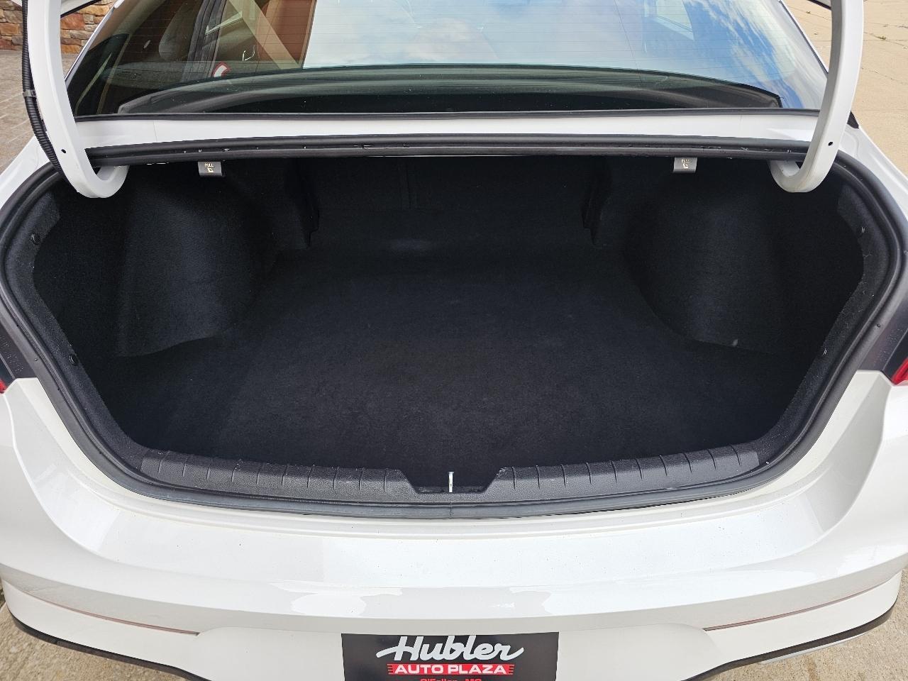 Kia K5 photo 8
