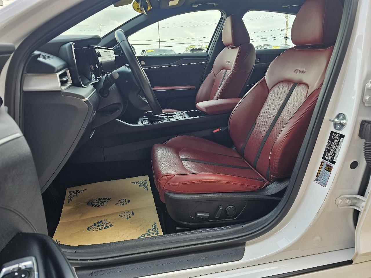 Kia K5 photo 11