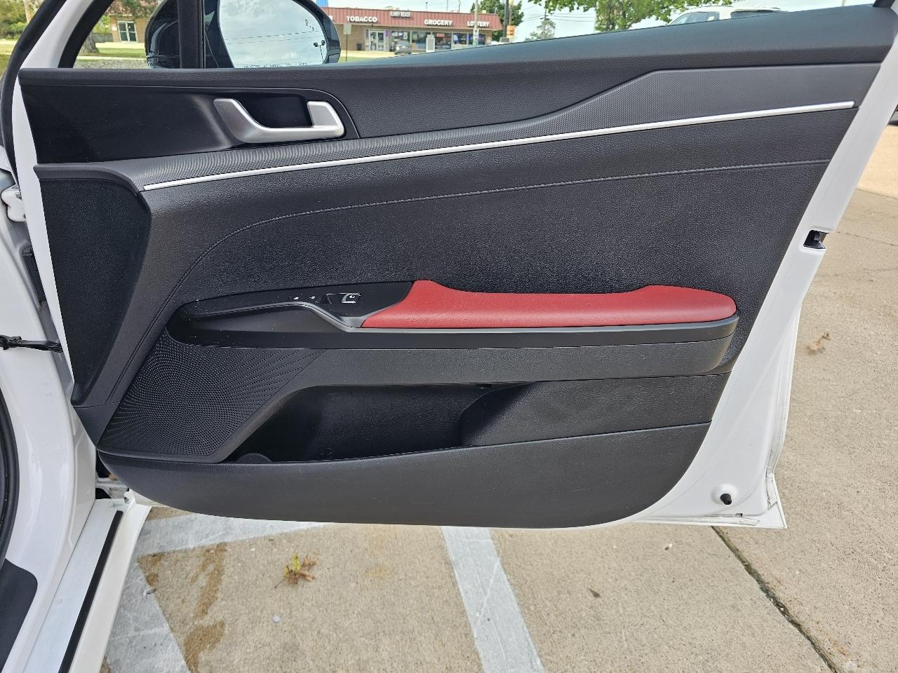 Kia K5 photo 17