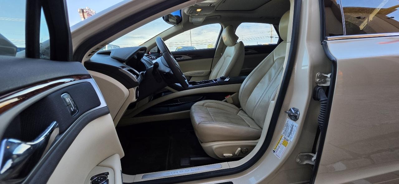 Lincoln MKZ 4dr Sdn FWD 2015