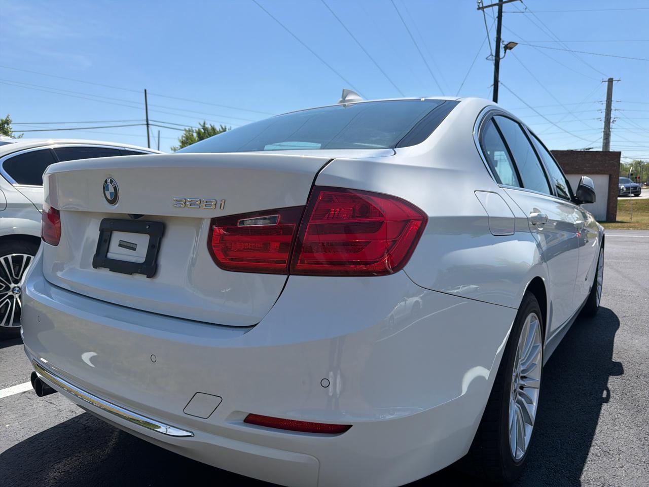 BMW 3-Series 328i Sedan 2014