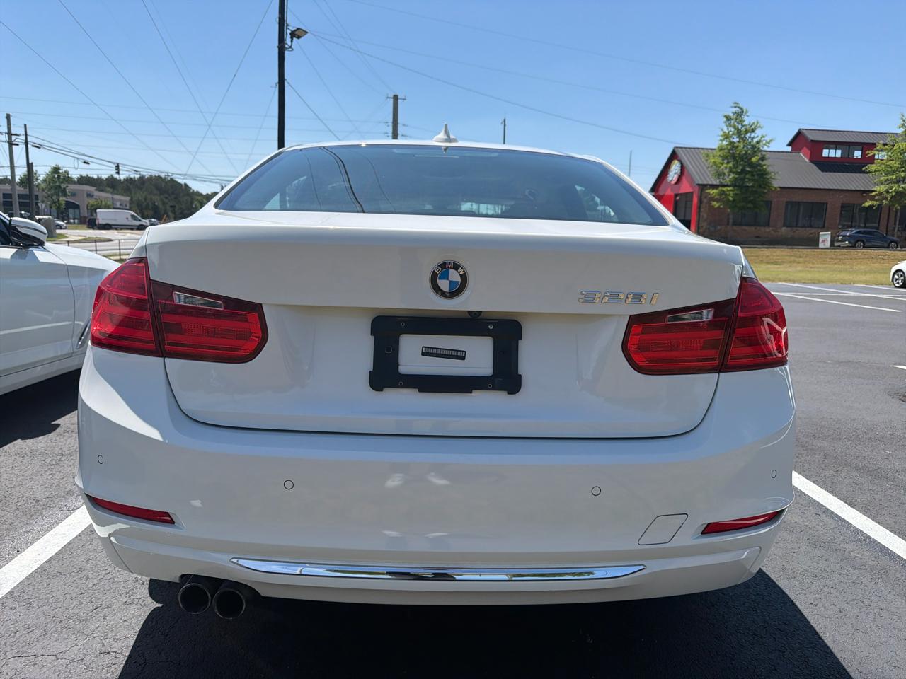BMW 3-Series 328i Sedan 2014