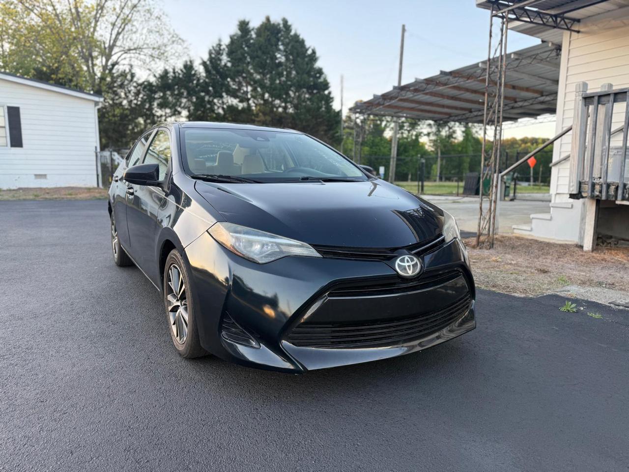 Toyota Corolla 4dr Sdn Auto LE (Natl) 2017