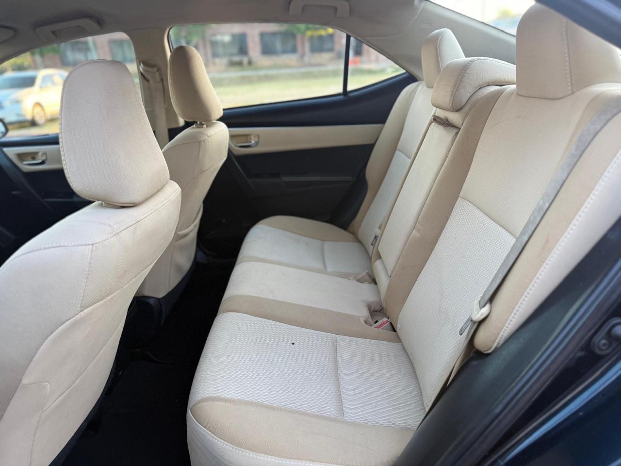 Toyota Corolla 4dr Sdn Auto LE (Natl) 2017