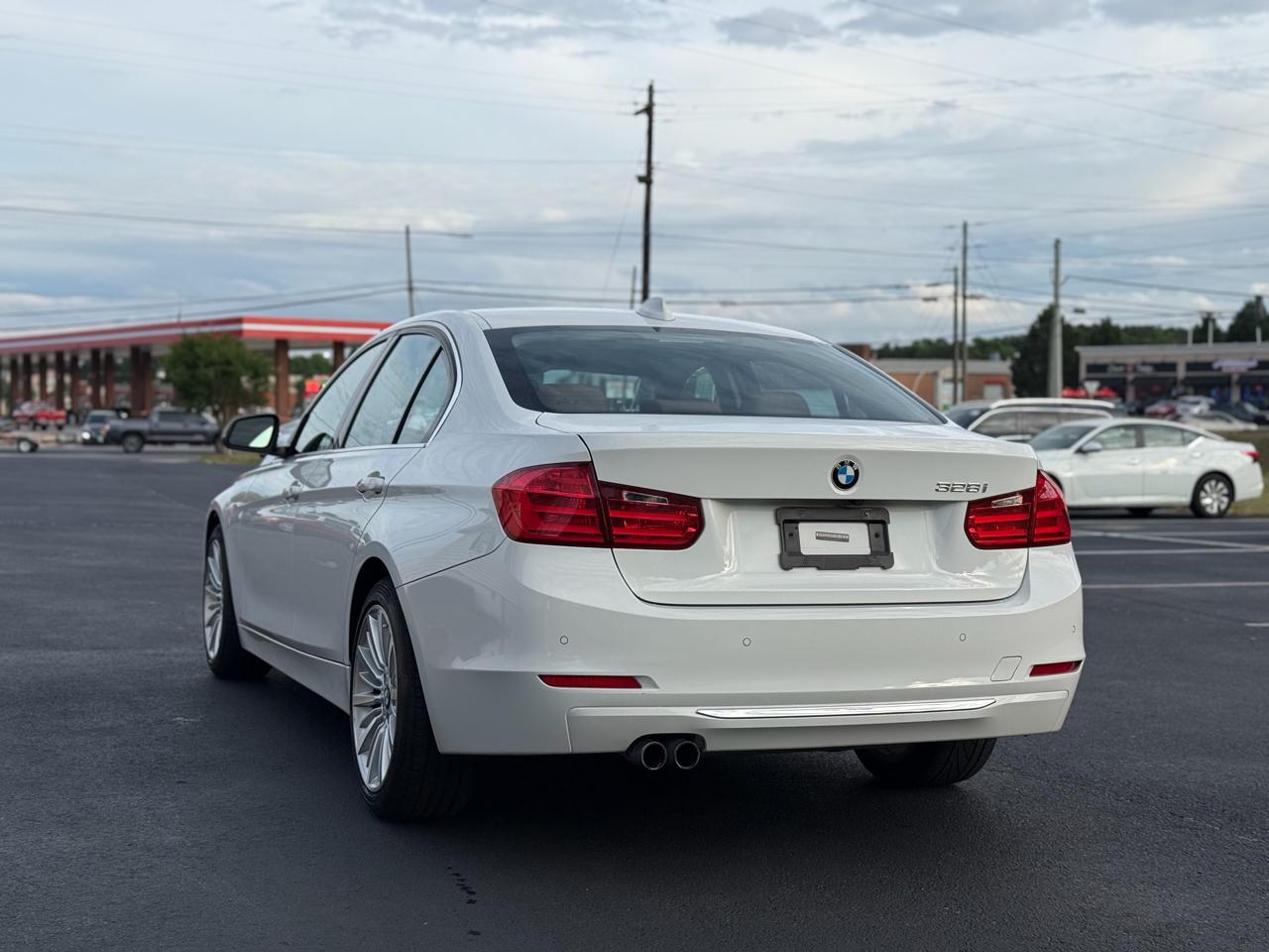 BMW 3-Series 328i Sedan 2014