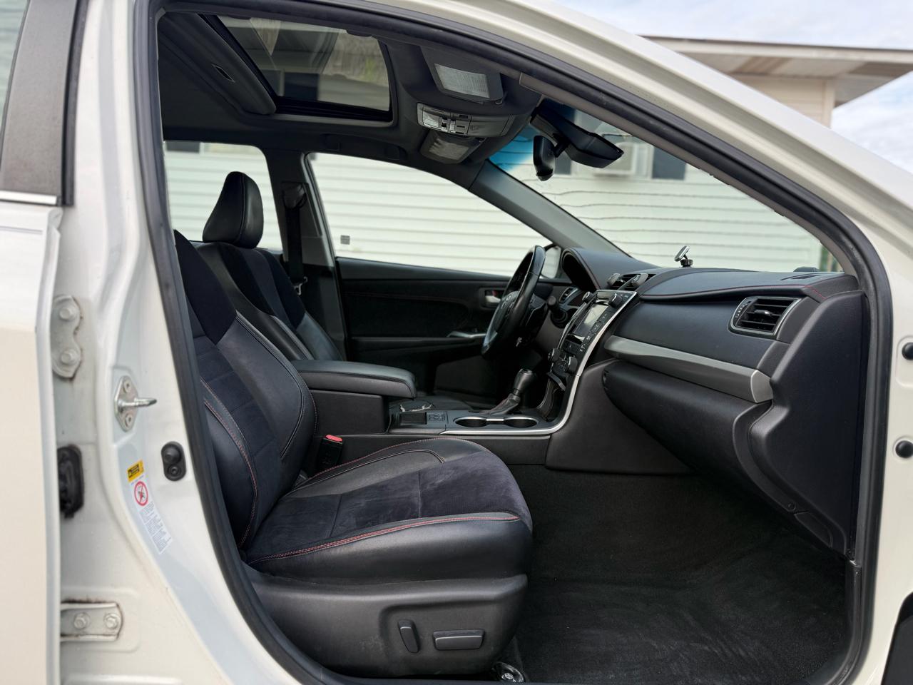 Toyota Camry XLE V6 2015