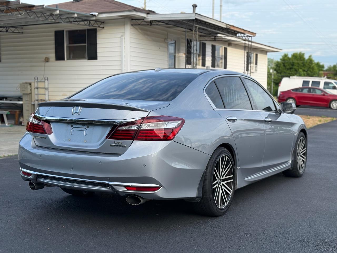Honda Accord Touring 4D Sedan V6 2017