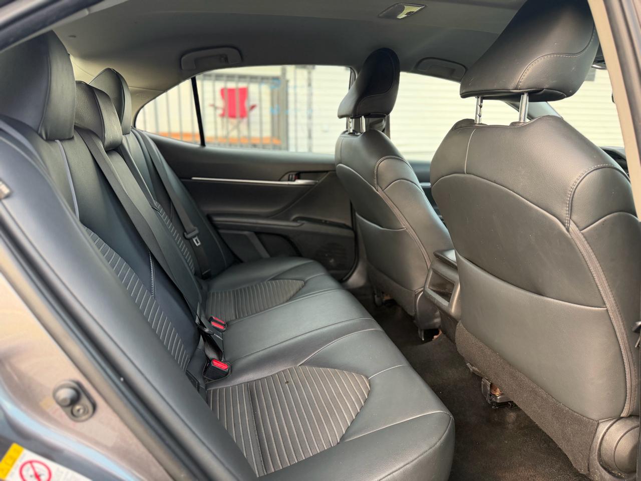 Toyota Camry 4dr Sdn I4 Auto SE w/Special Edition Pkg (Natl) 2019