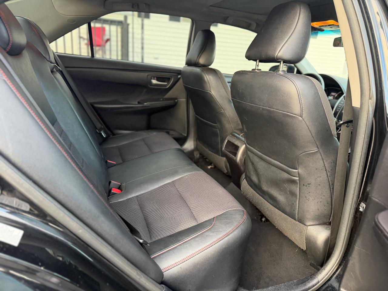 Toyota Camry SE 2017