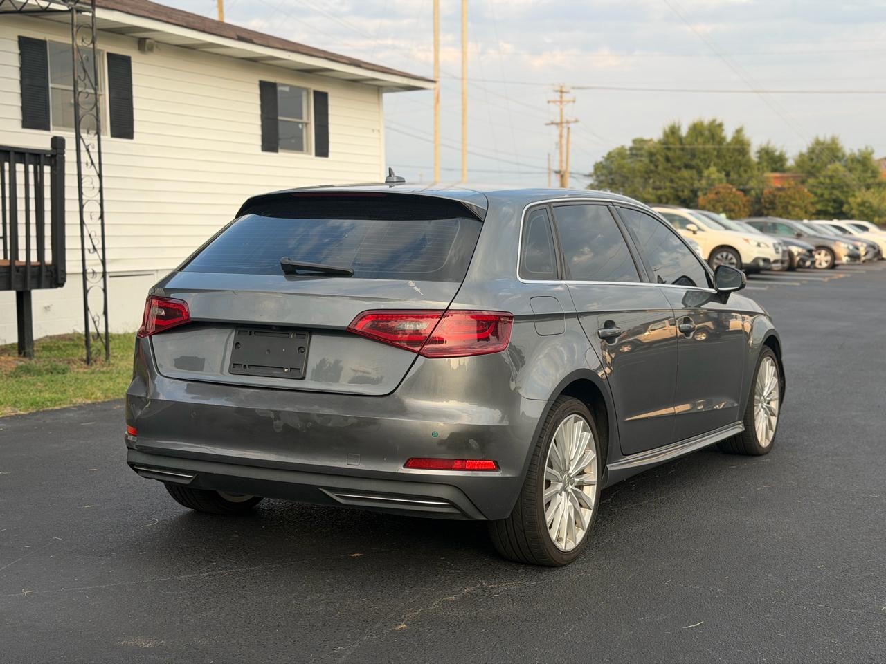 Audi A3 1.8T Premium Plus FWD S tronic 2016