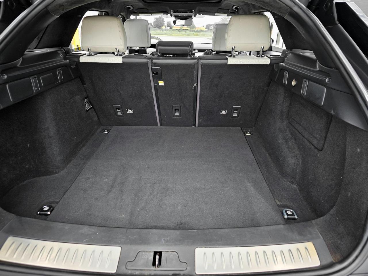 Land Rover Range Rover Velar R-Dynamic HSE 2018