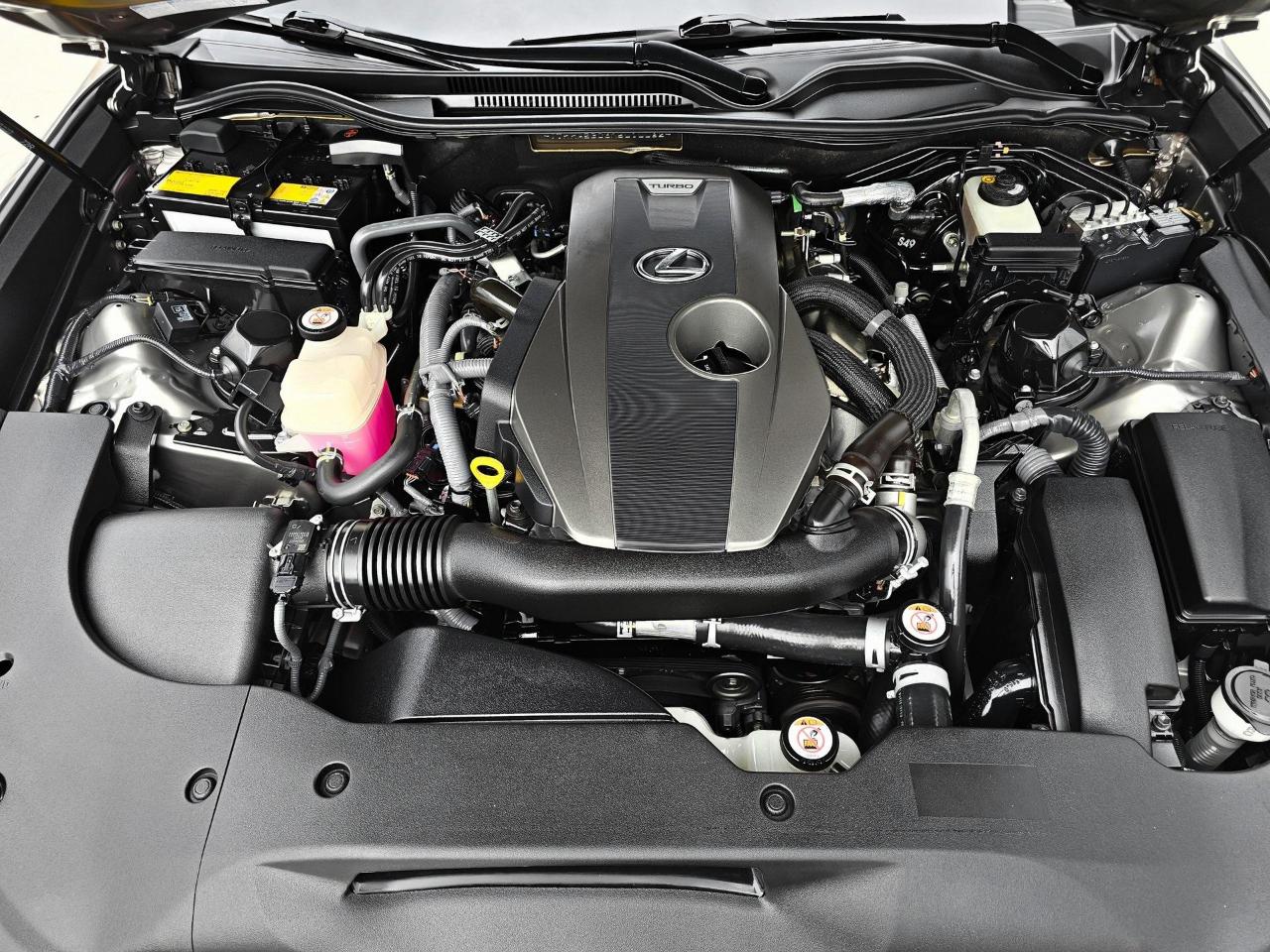 Lexus RC 200t Base 2019