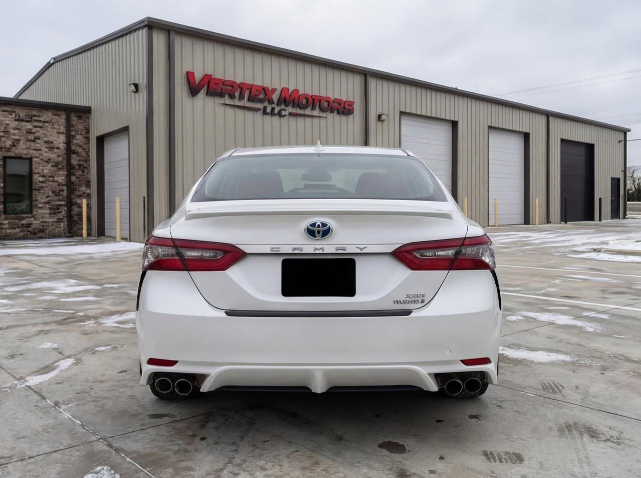 Toyota Camry Hybrid XSE 2024