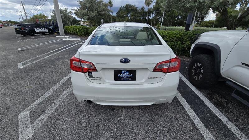 Subaru Legacy 2.5i Premium 2016