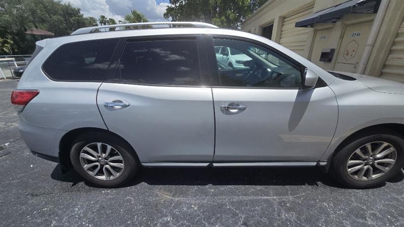 2015 Nissan Pathfinder SV - Photo 6