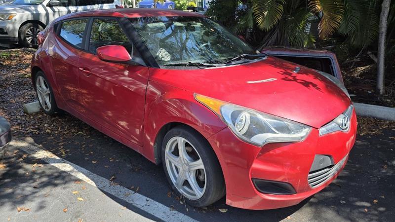 Hyundai Veloster Base 6MT 2015