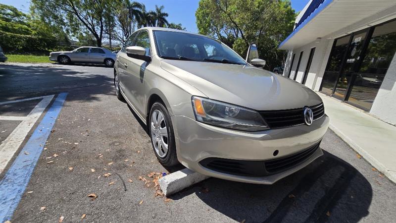 Volkswagen Jetta SE 2014