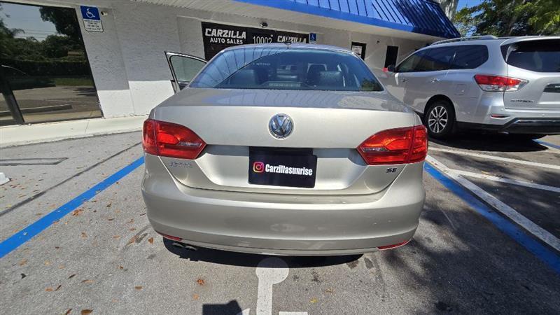 Volkswagen Jetta SE 2014
